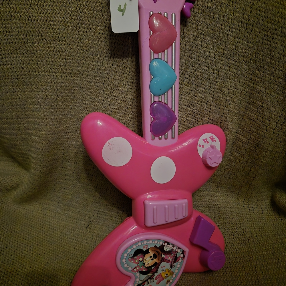 Pink Kids Electronic Heart-Button Guitar Toy